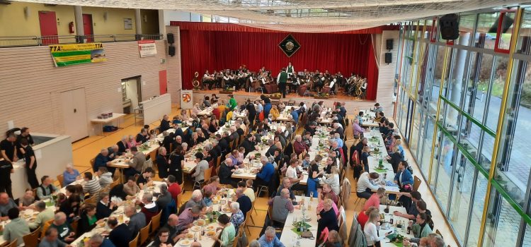 Früh­lings­fest „Echt Schwä­bisch” mit Musik und Kuli­na­rik in der Donauhalle